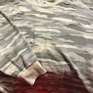 Cato distressed camo tee